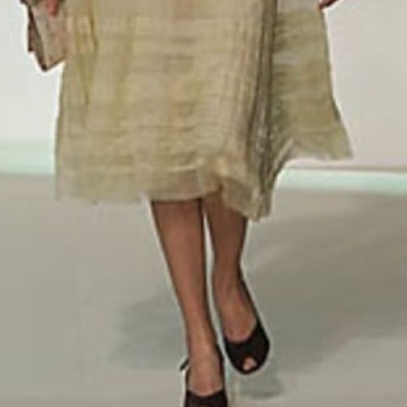 NWOB - Black Satin Peep Toe Pumps by Marni - Picture 2 of 12